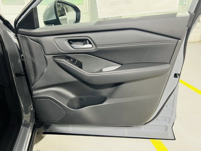 New 2026 Nissan Rogue SV image 33