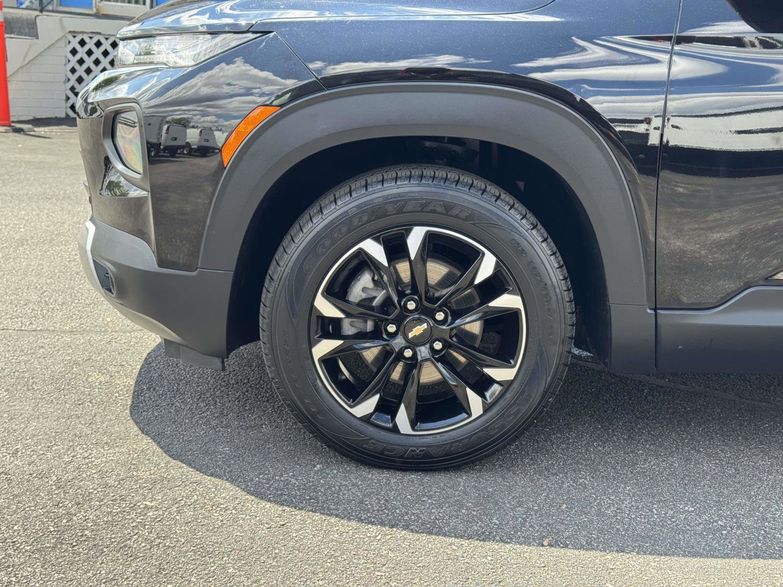 Used 2021 Chevrolet TrailBlazer LT w/ Convenience Package AWD/4WD image 29