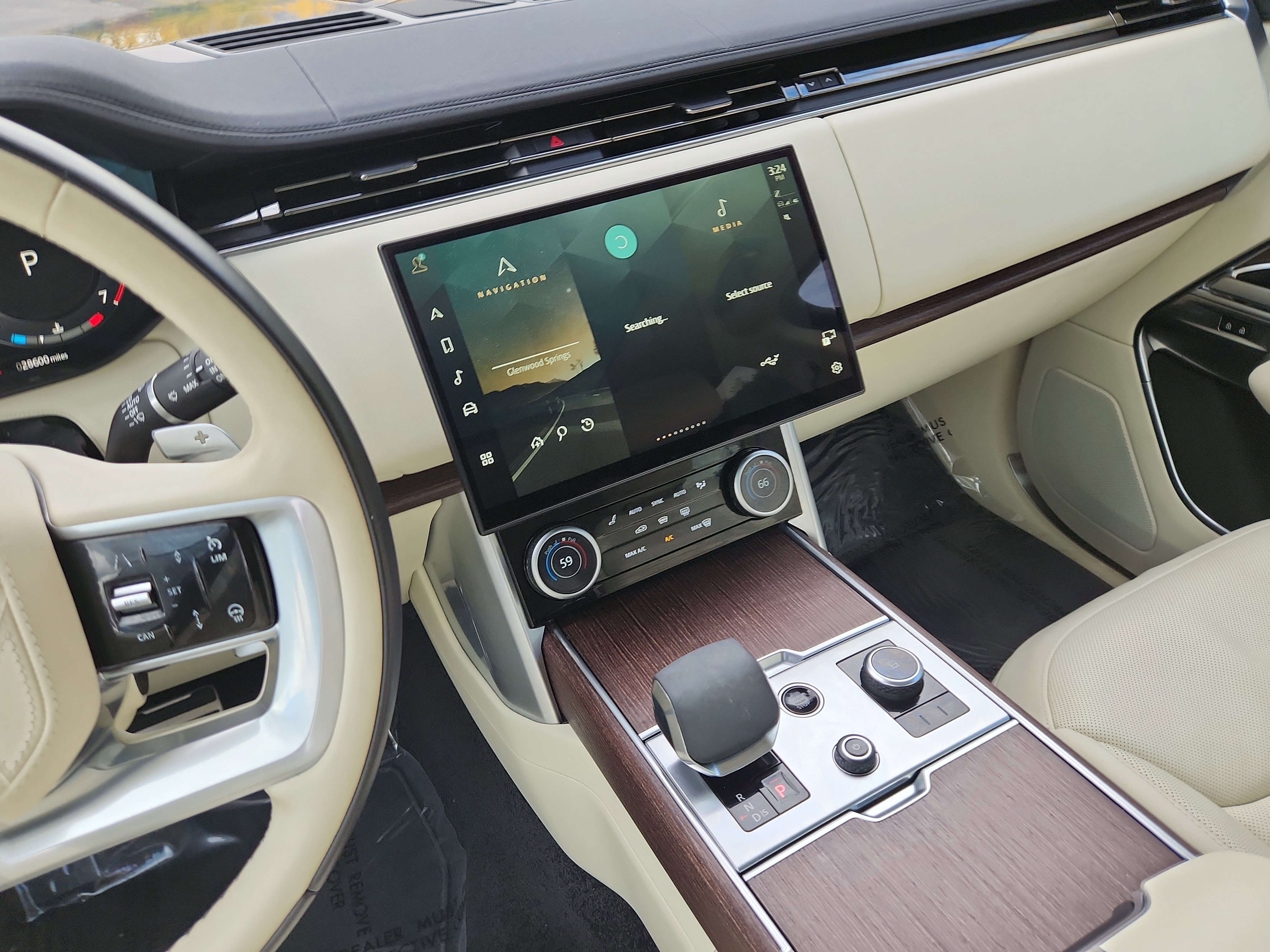 Certified 2023 Land Rover Range Rover SE image 14