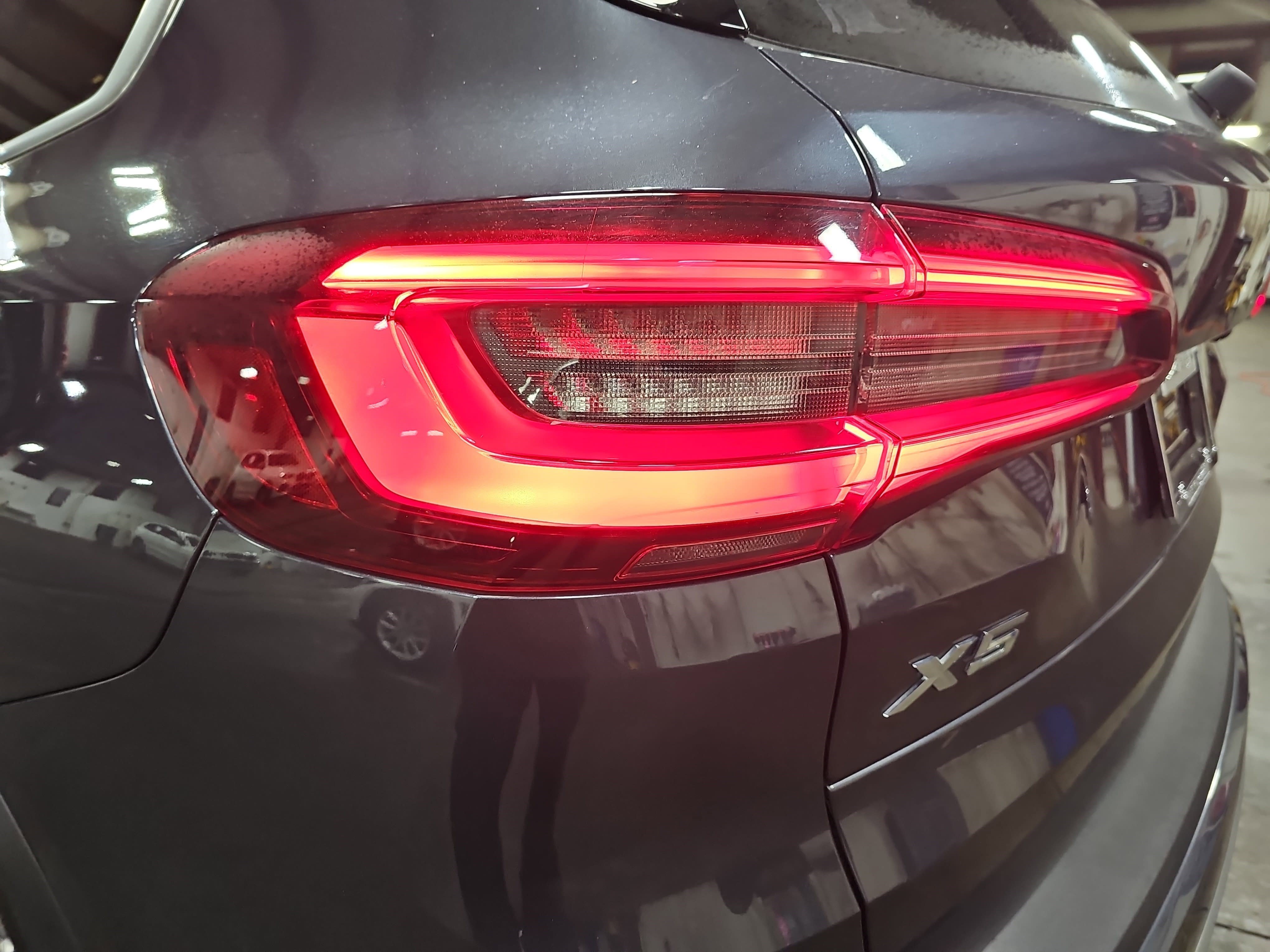 Used 2020 BMW X5 xDrive40i w/ Premium Package image 37