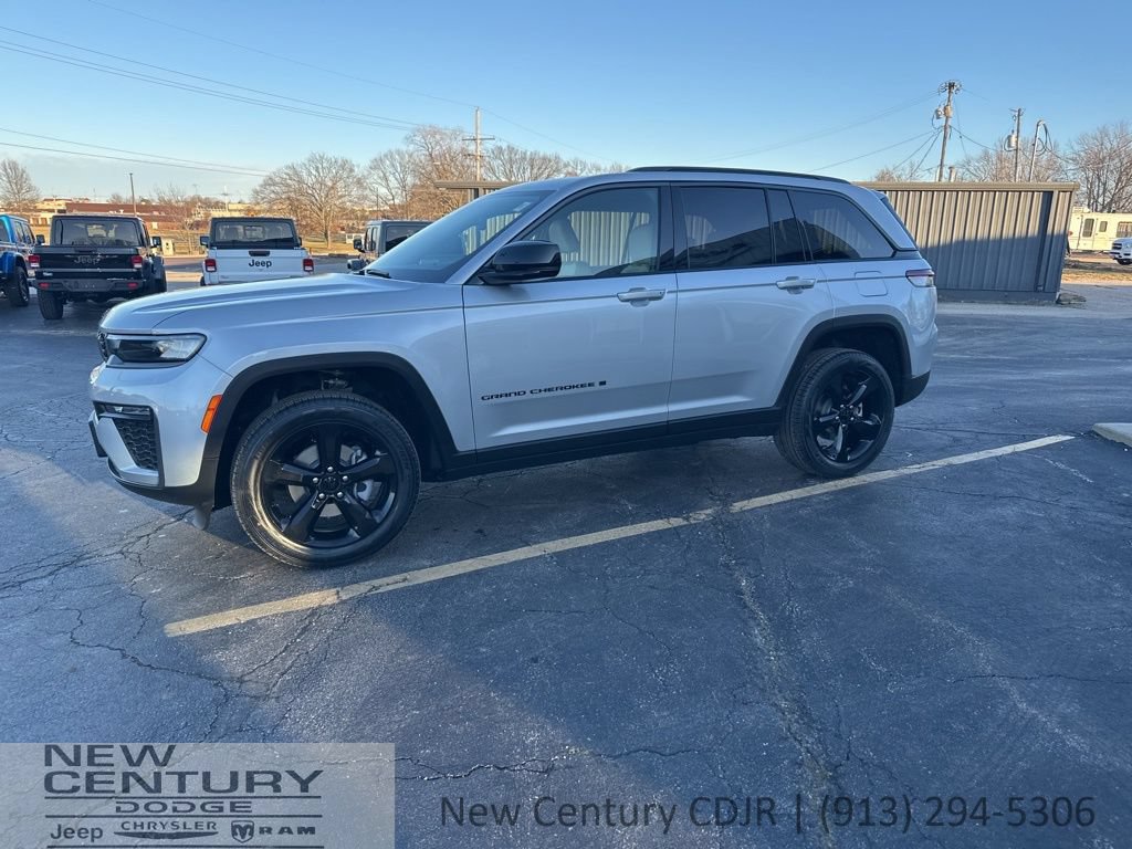 New 2026 Jeep Grand Cherokee Limited w/ Limited Altitude Package