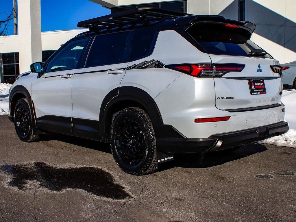 New 2026 Mitsubishi Outlander AWD image 4