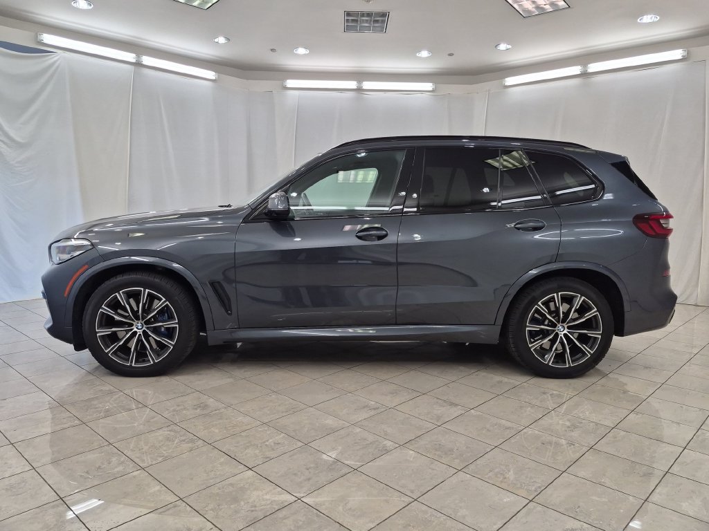 Used 2021 BMW X5 M50i AWD/4WD image 5