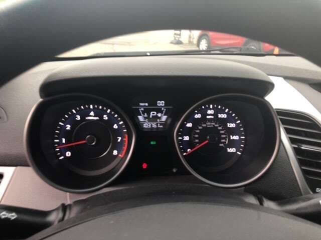 Used 2014 Hyundai Elantra SE image 11