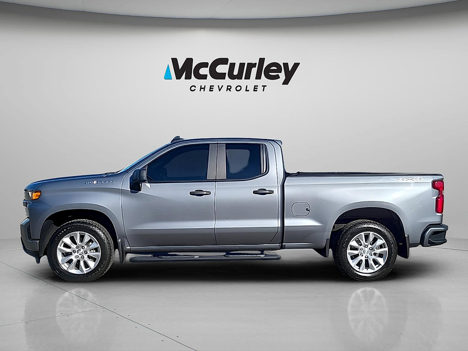 Used 2021 Chevrolet Silverado 1500 Custom AWD/4WD image 4