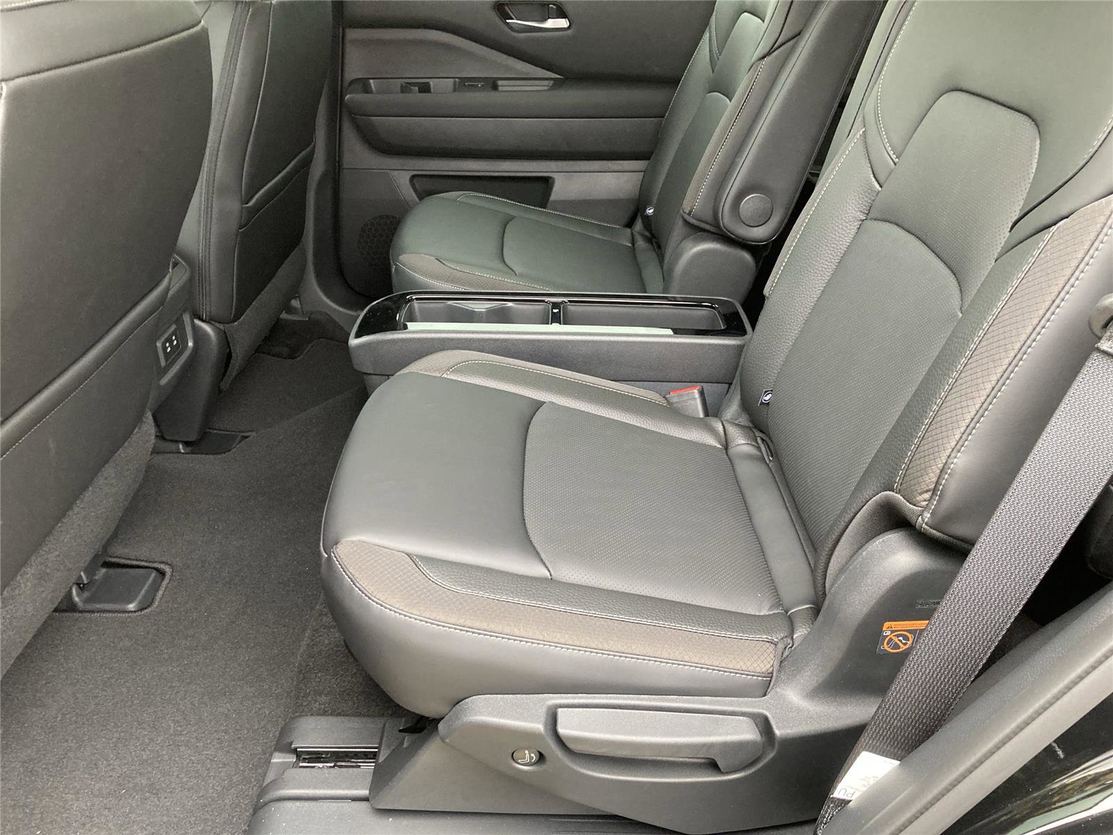 New 2026 Nissan Pathfinder SL w/ SL Premium Package image 30