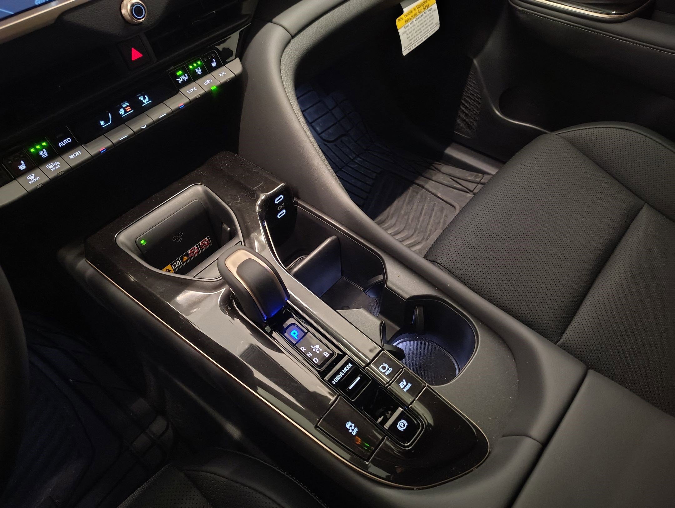 Used 2026 Toyota Crown XLE image 17