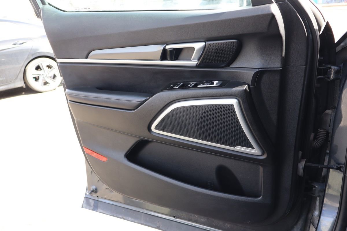 Used 2022 Kia Telluride S image 9