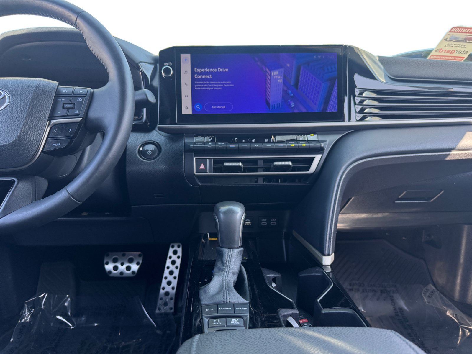 Used 2025 Toyota Camry XSE FWD image 11