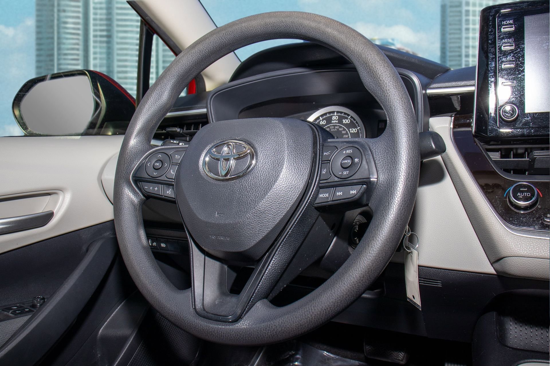 Used 2020 Toyota Corolla LE image 19