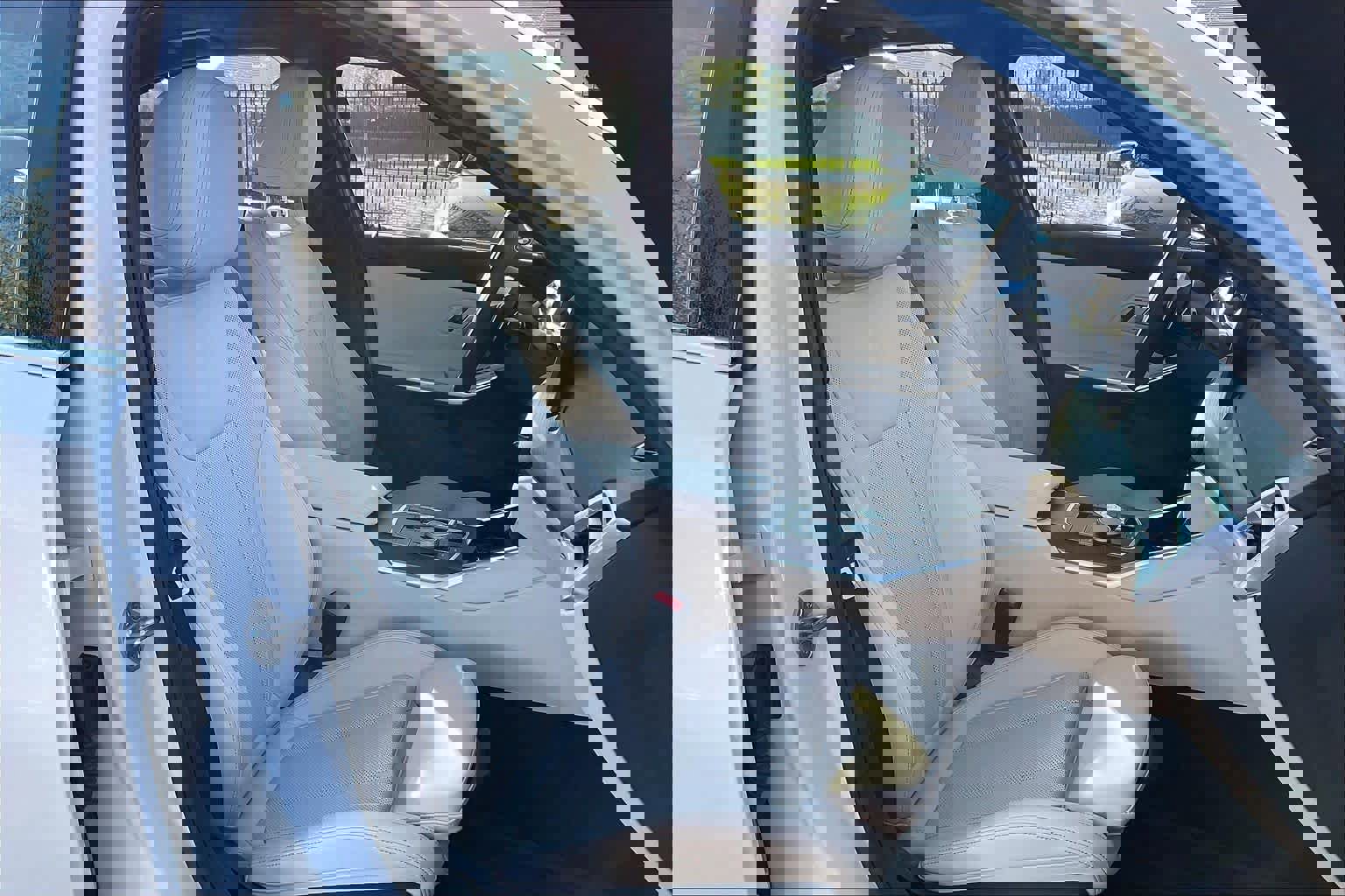 Certified 2025 BMW 330i Sedan w/ Premium Package image 10