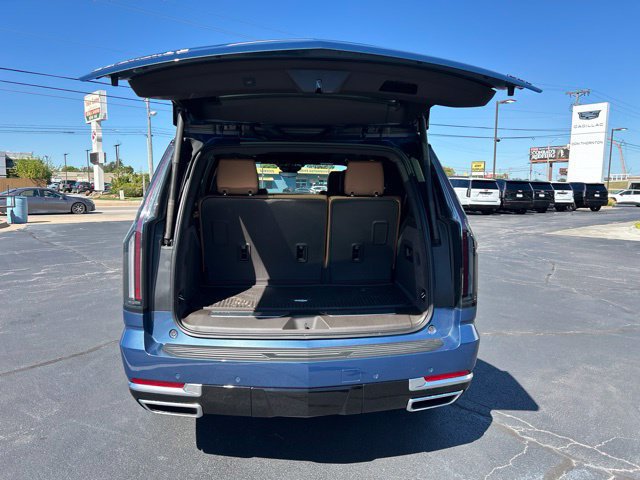 Used 2026 Cadillac Escalade Luxury w/ Touring Package AWD/4WD image 8
