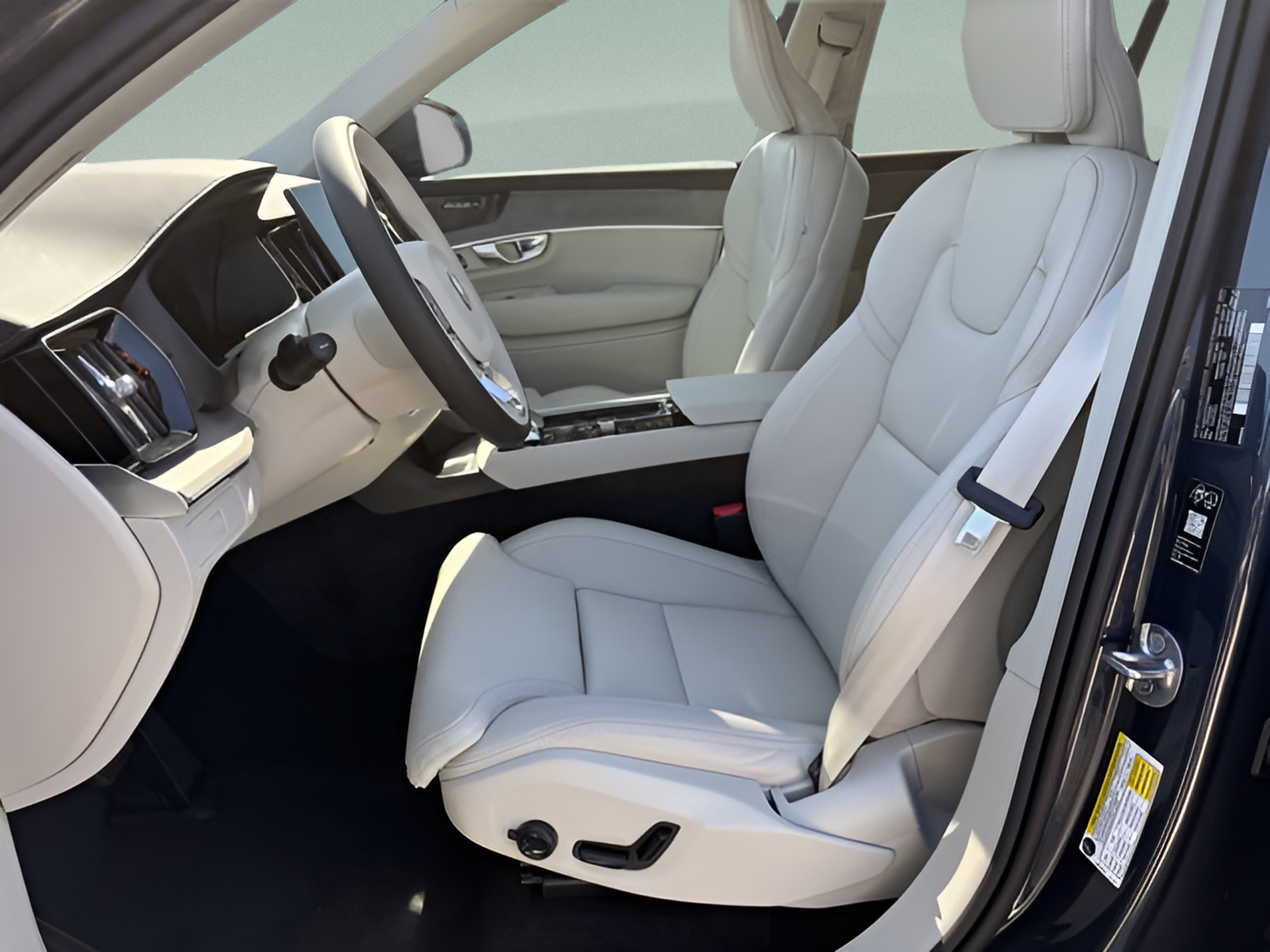 New 2026 Volvo XC90 B5 Ultra w/ Protection Package Premier AWD/4WD image 13