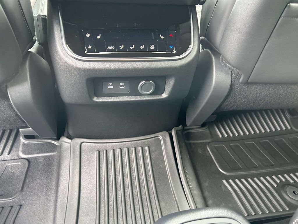 New 2026 Nissan Armada Platinum AWD/4WD image 13