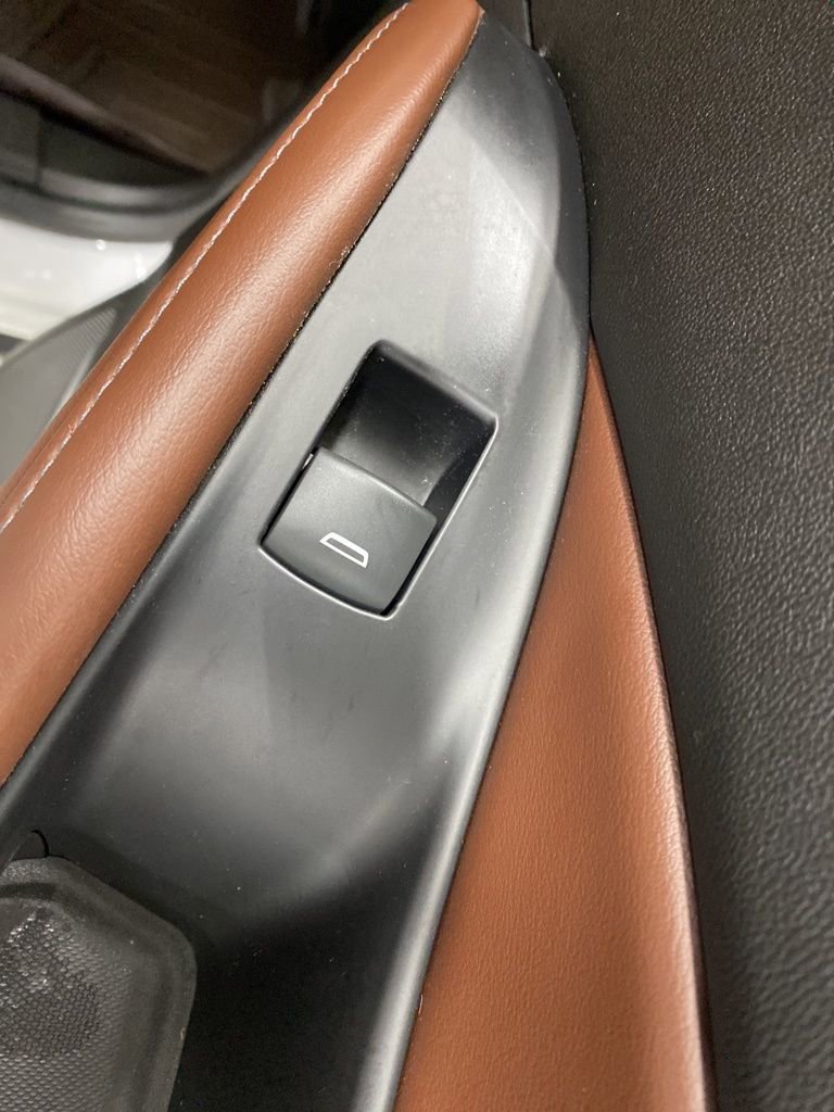 Used 2021 Buick Enclave Avenir w/ Avenir Technology Package image 18