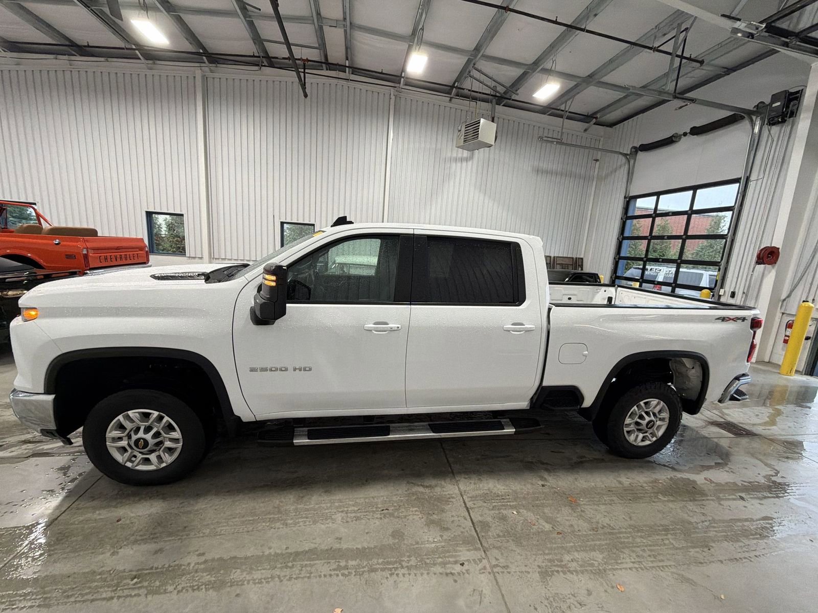 Used 2024 Chevrolet Silverado 2500 LT image 5