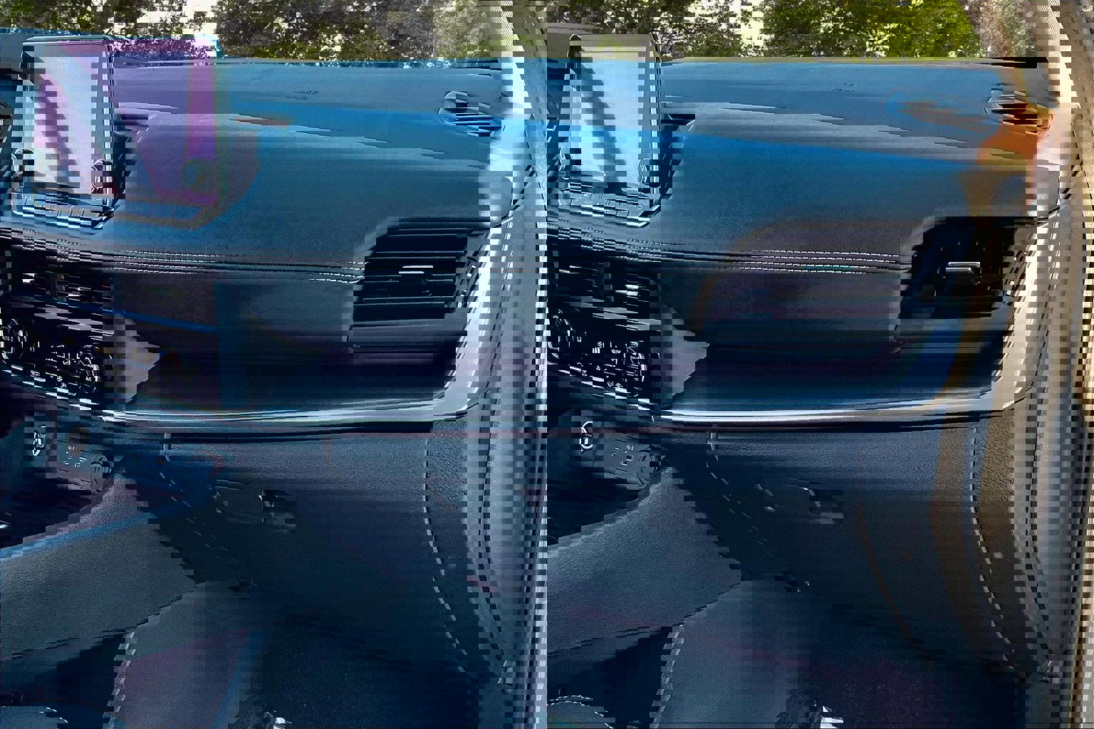 Used 2023 Nissan Rogue SV image 28