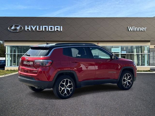 Used 2025 Jeep Compass Limited AWD/4WD image 4