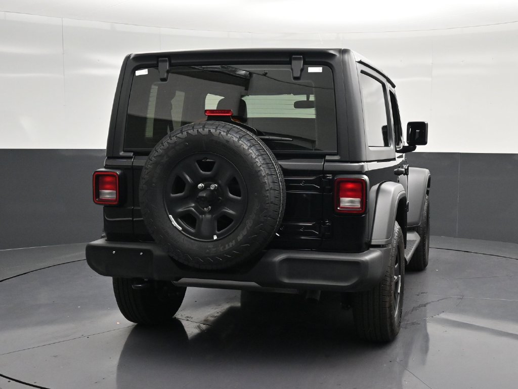 Used 2026 Jeep Wrangler Sport AWD/4WD image 2