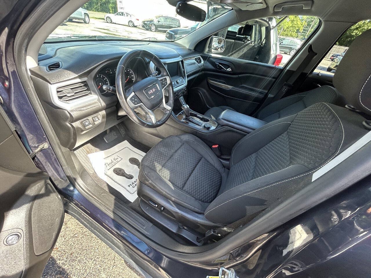 Used 2017 GMC Acadia SLE FWD image 6