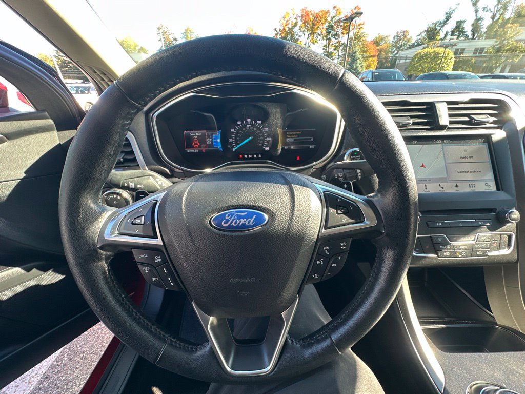 Used 2017 Ford Fusion SE w/ Fusion SE Technology Package AWD/4WD image 19