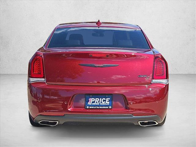 Used 2023 Chrysler 300 S RWD image 7