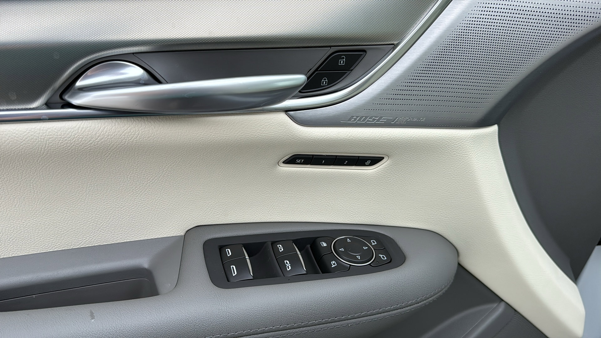 New 2026 Cadillac XT5 Premium Luxury w/ Driver Assist Package image 11