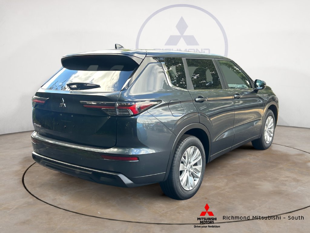 New 2026 Mitsubishi Outlander ES AWD/4WD image 3
