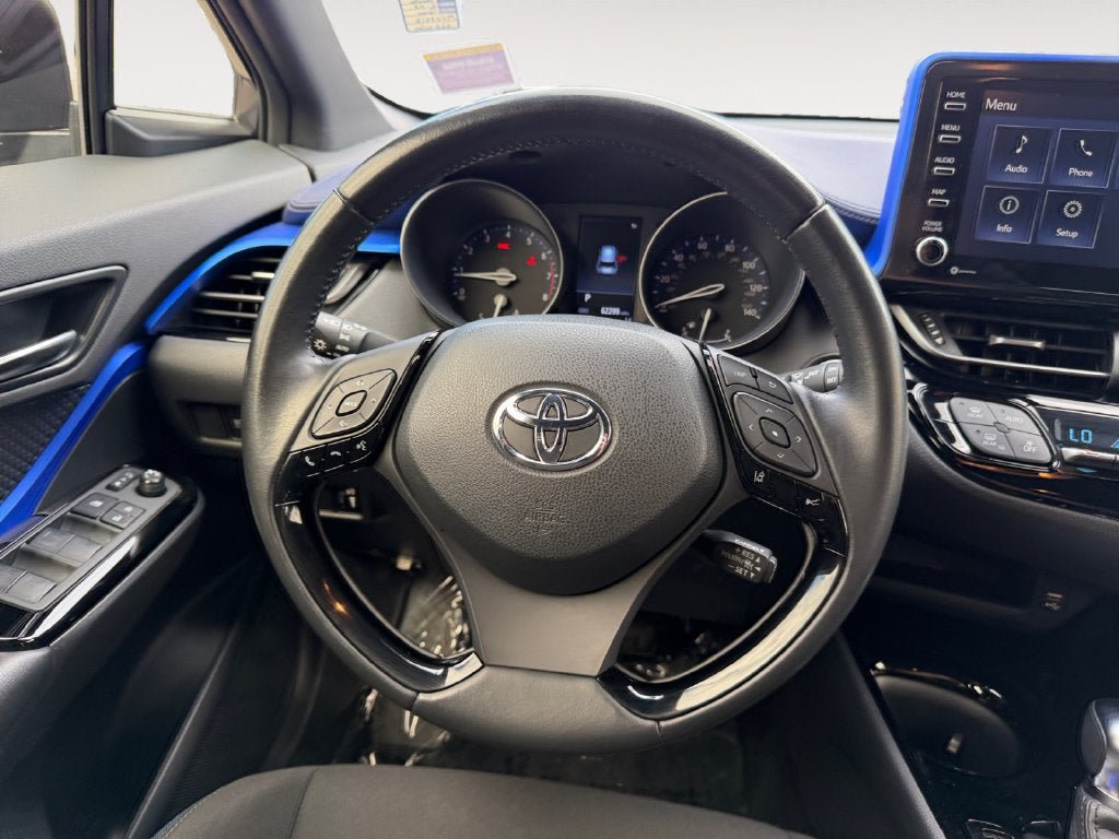 Used 2021 Toyota C-HR XLE FWD image 13