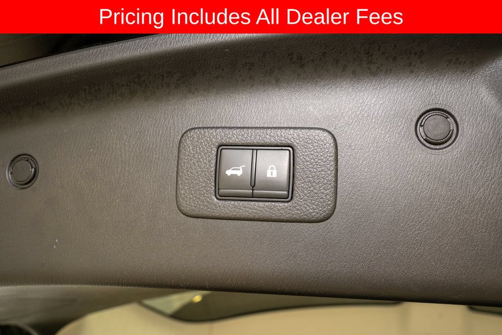 Used 2022 Nissan Armada Platinum w/ Captain's Chairs Package AWD/4WD image 6