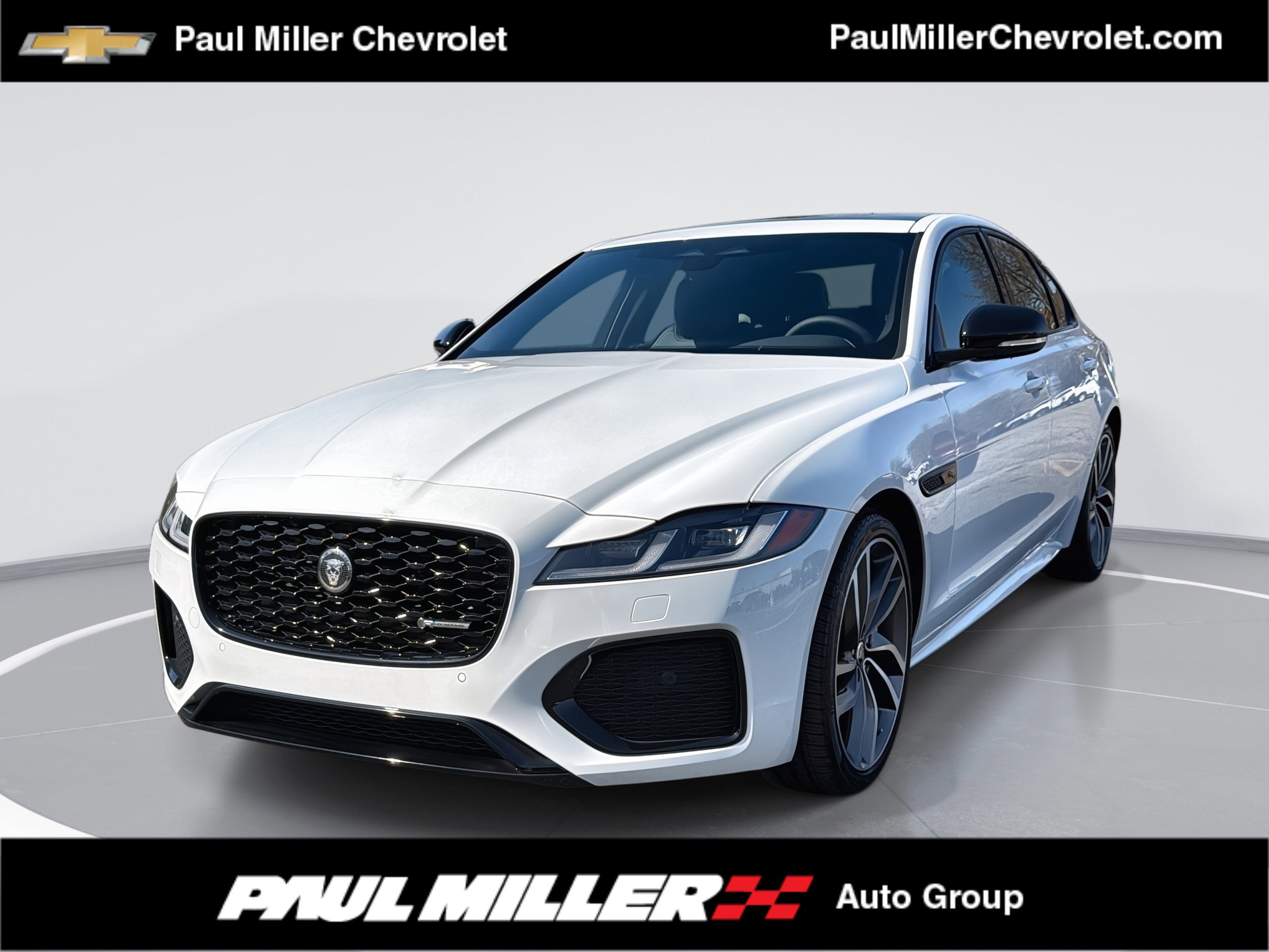 Used 2024 Jaguar XF R-Dynamic SE AWD/4WD image 1