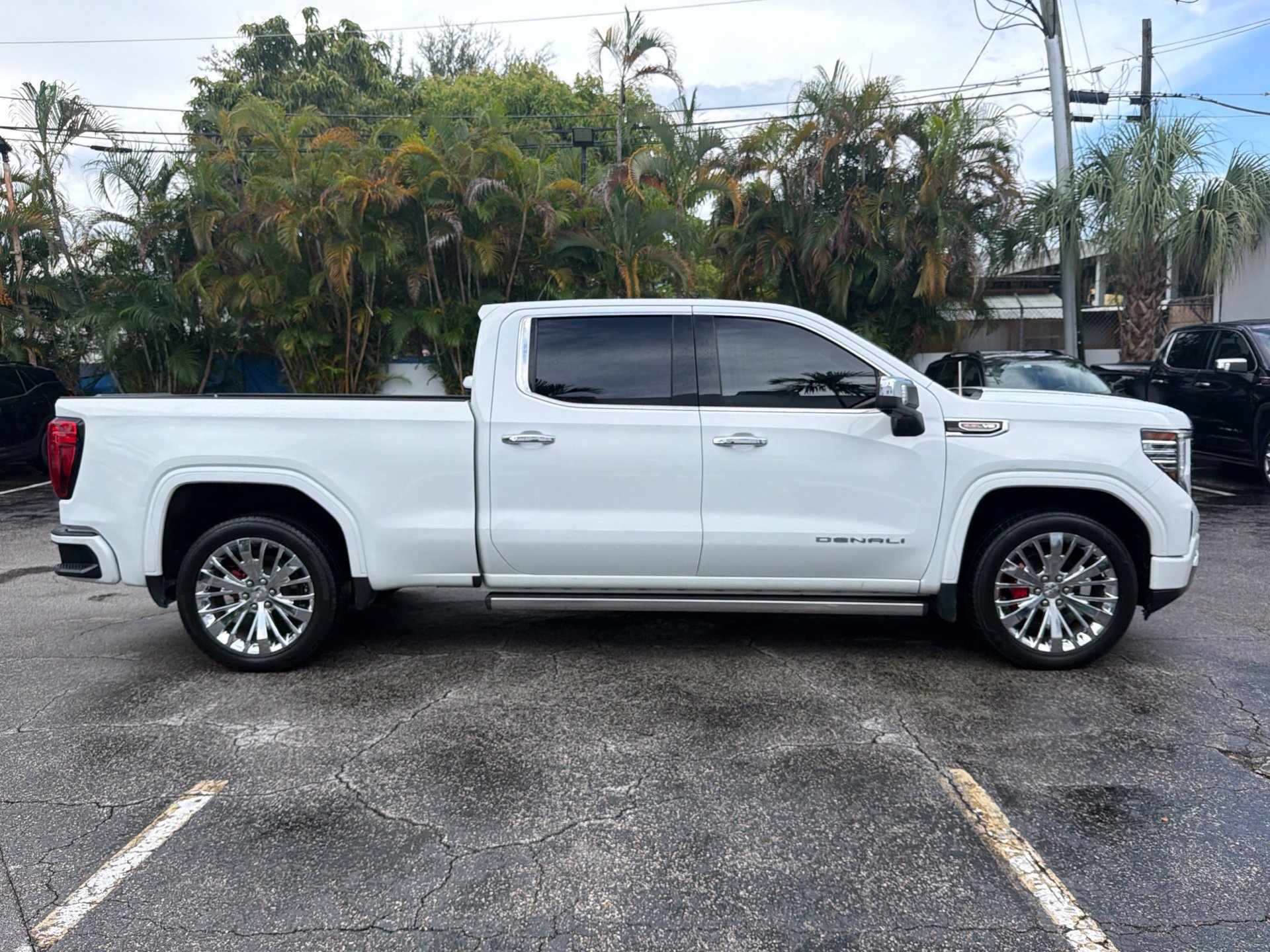 Used 2023 GMC Sierra 1500 Denali AWD/4WD image 6