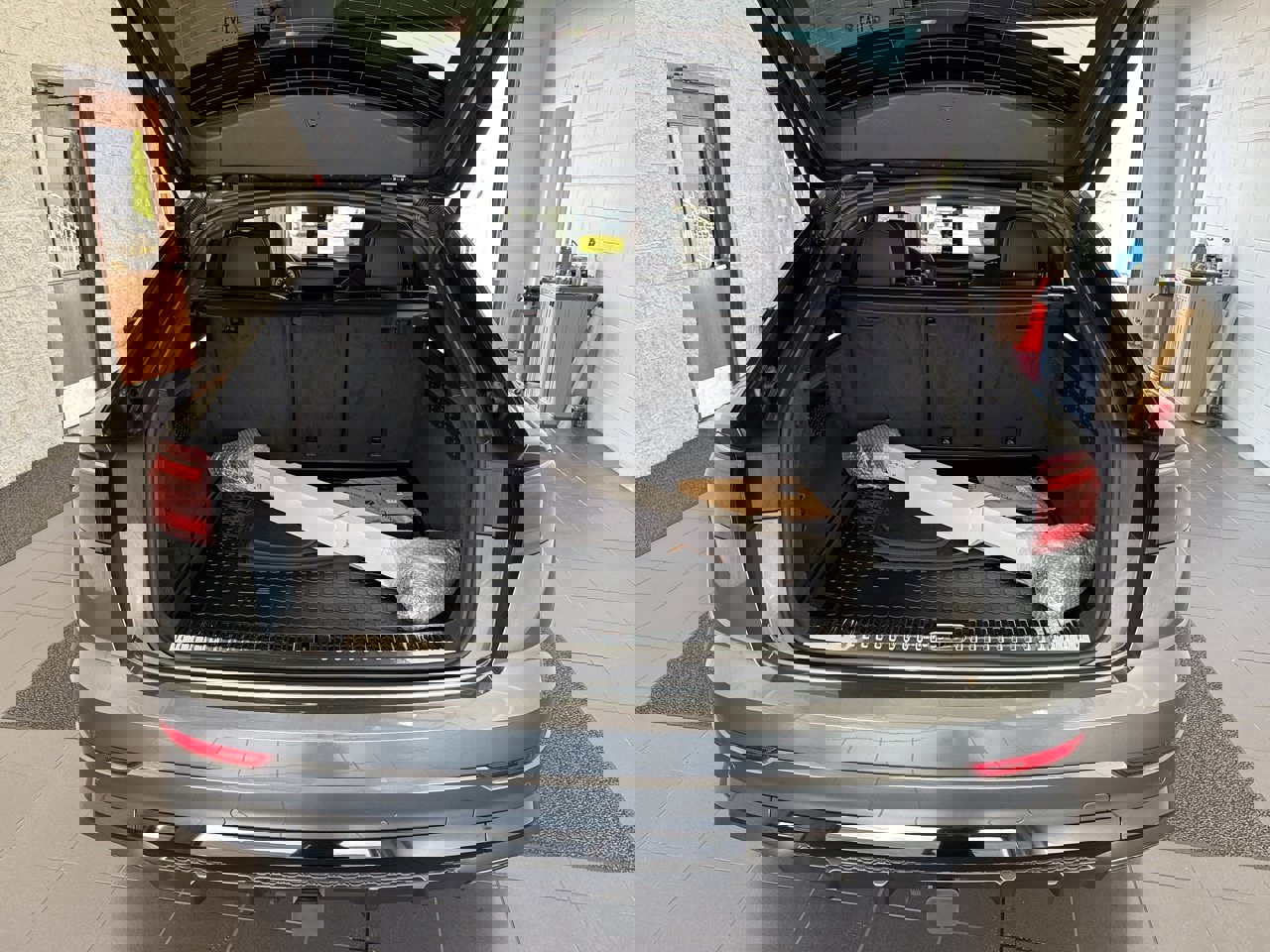 New 2025 Audi Q8 Premium Plus image 9