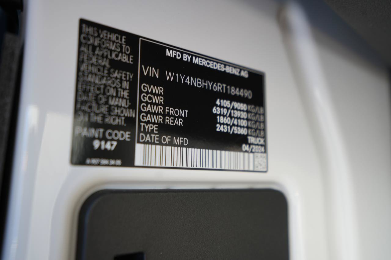 Used 2024 Mercedes-Benz Sprinter 2500 image 22