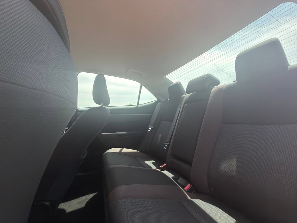 Used 2019 Toyota Corolla LE FWD image 16