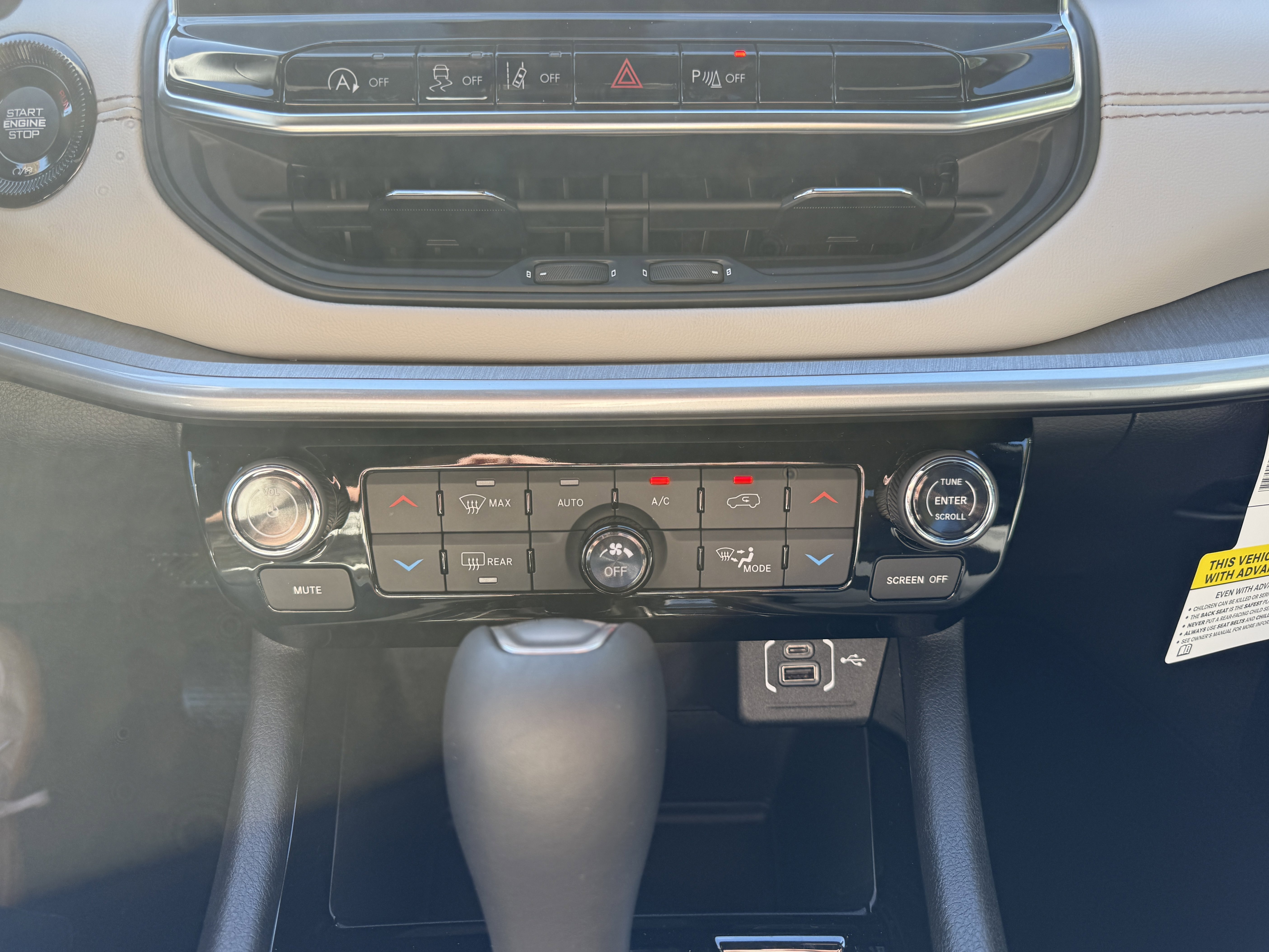 New 2026 Jeep Compass Limited image 13