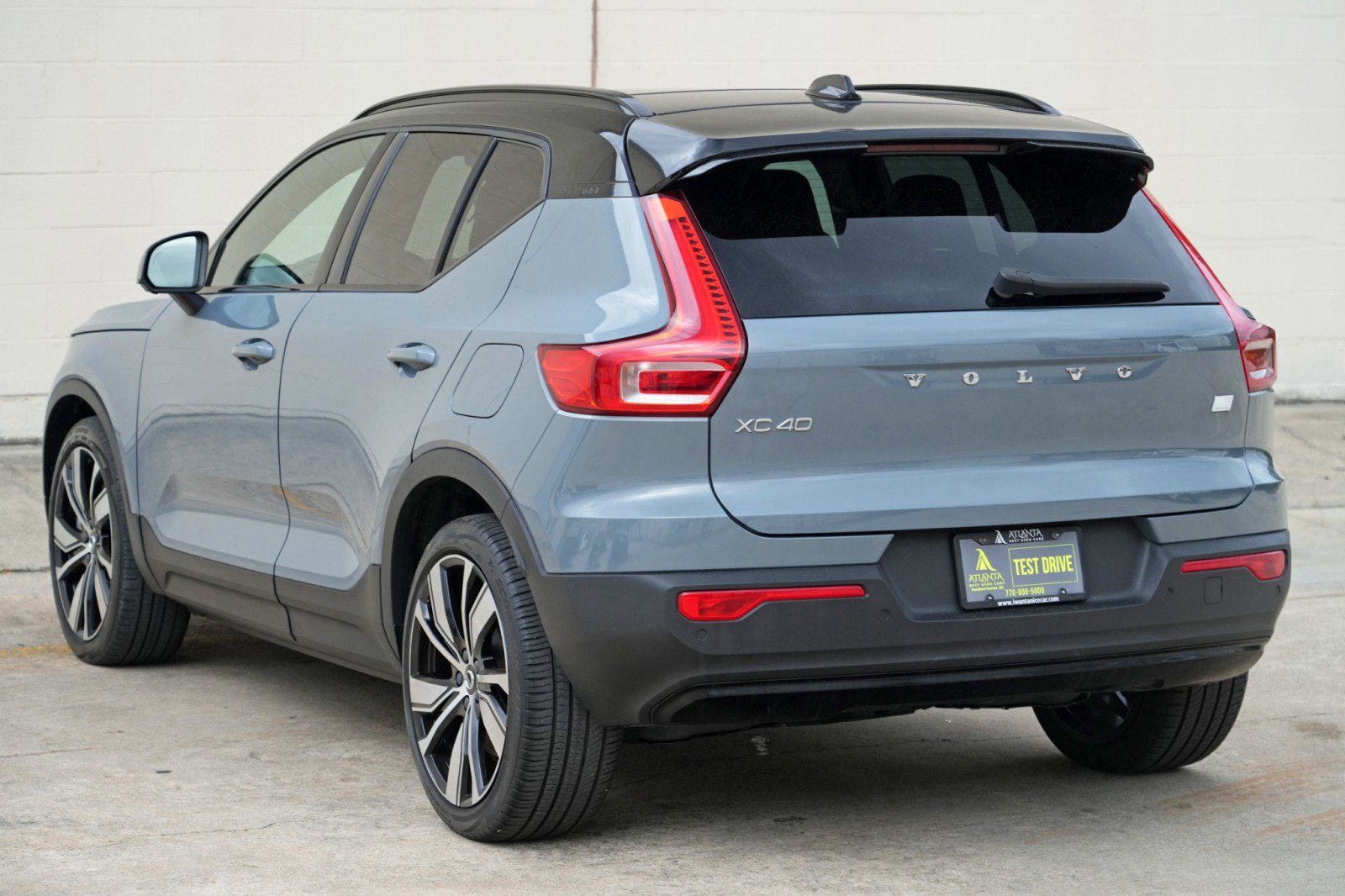 Used 2021 Volvo XC40 P8 Recharge w/ Advanced Package AWD/4WD image 48