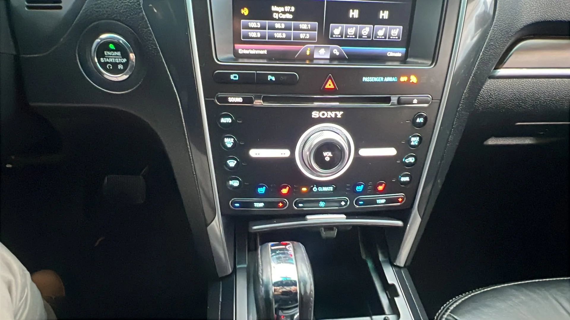 Used 2016 Ford Explorer Limited image 19