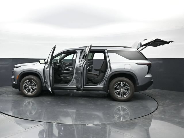 Used 2024 Chevrolet Traverse LT FWD image 45