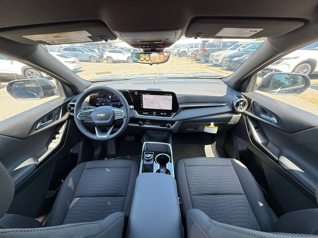 New 2027 Chevrolet Equinox LT w/ Safety and Technology Package AWD/4WD image 24