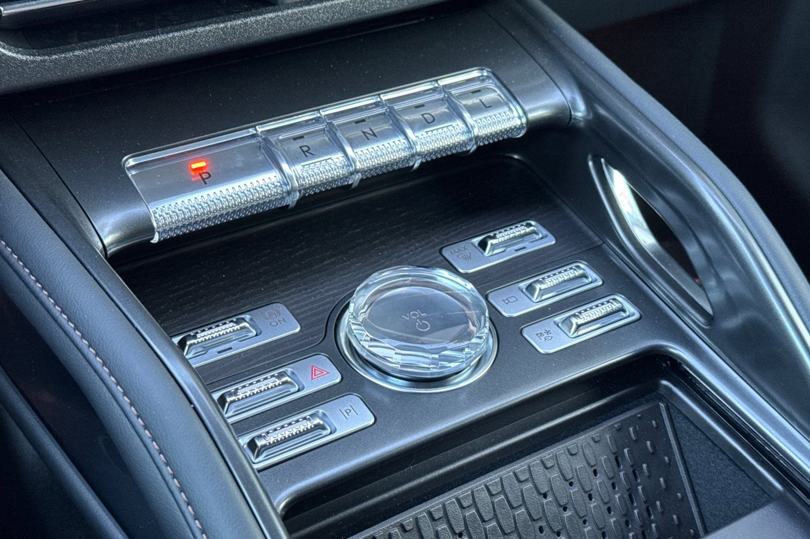 New 2026 Lincoln Nautilus Reserve AWD/4WD image 19