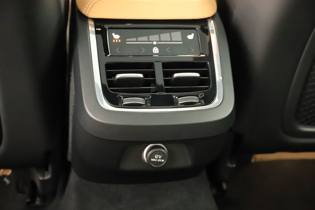 Used 2020 Volvo S60 T6 Inscription image 21