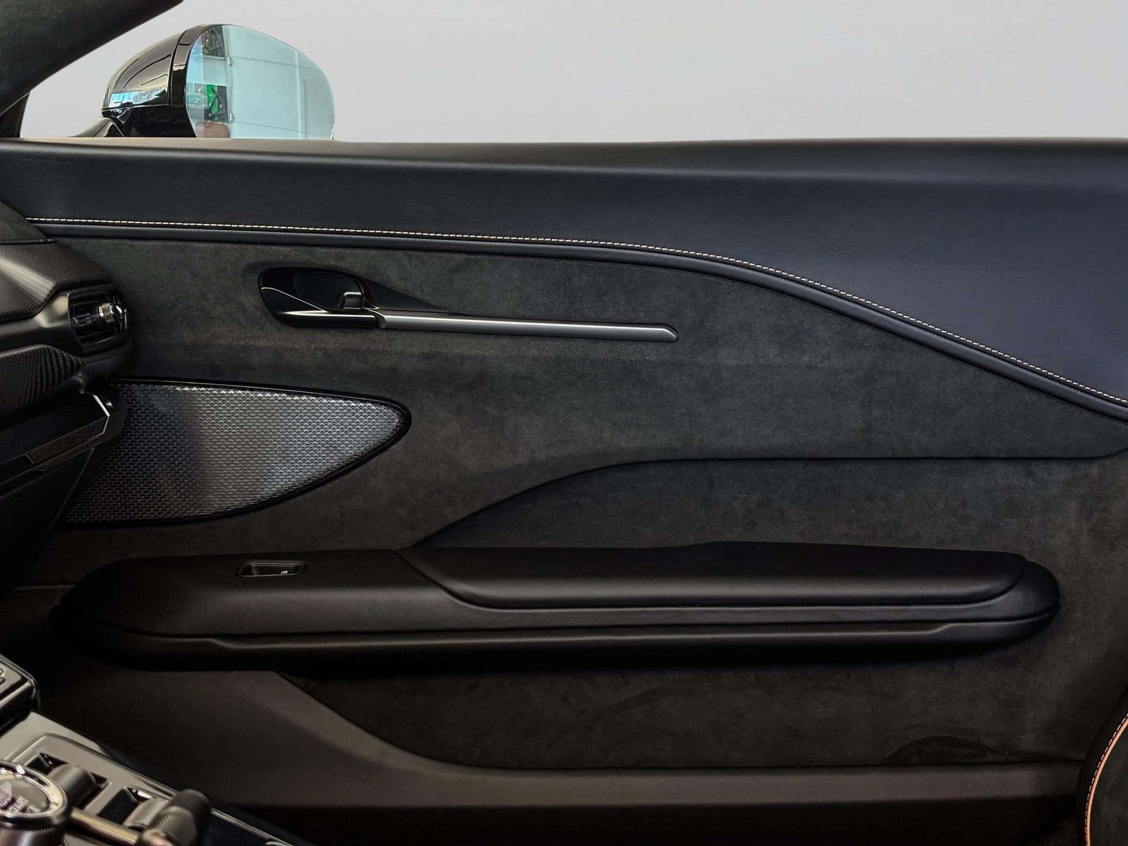 New 2026 Aston Martin V8 Vantage S image 16