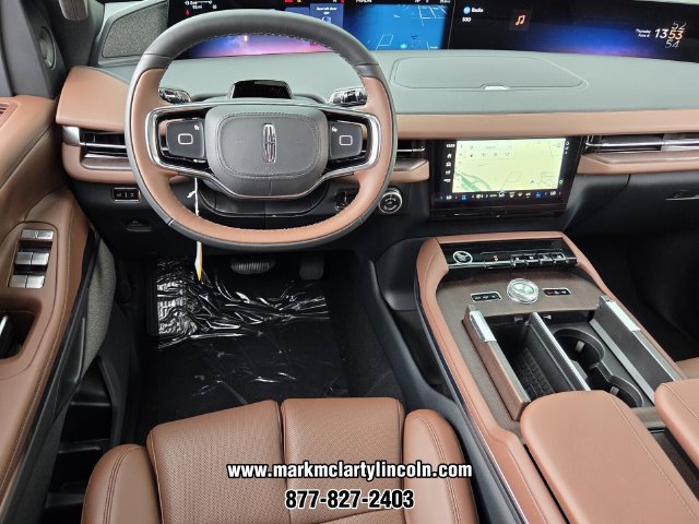New 2026 Lincoln Navigator Reserve AWD/4WD image 11