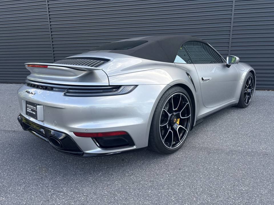 Certified 2024 Porsche 911 Turbo AWD/4WD image 5