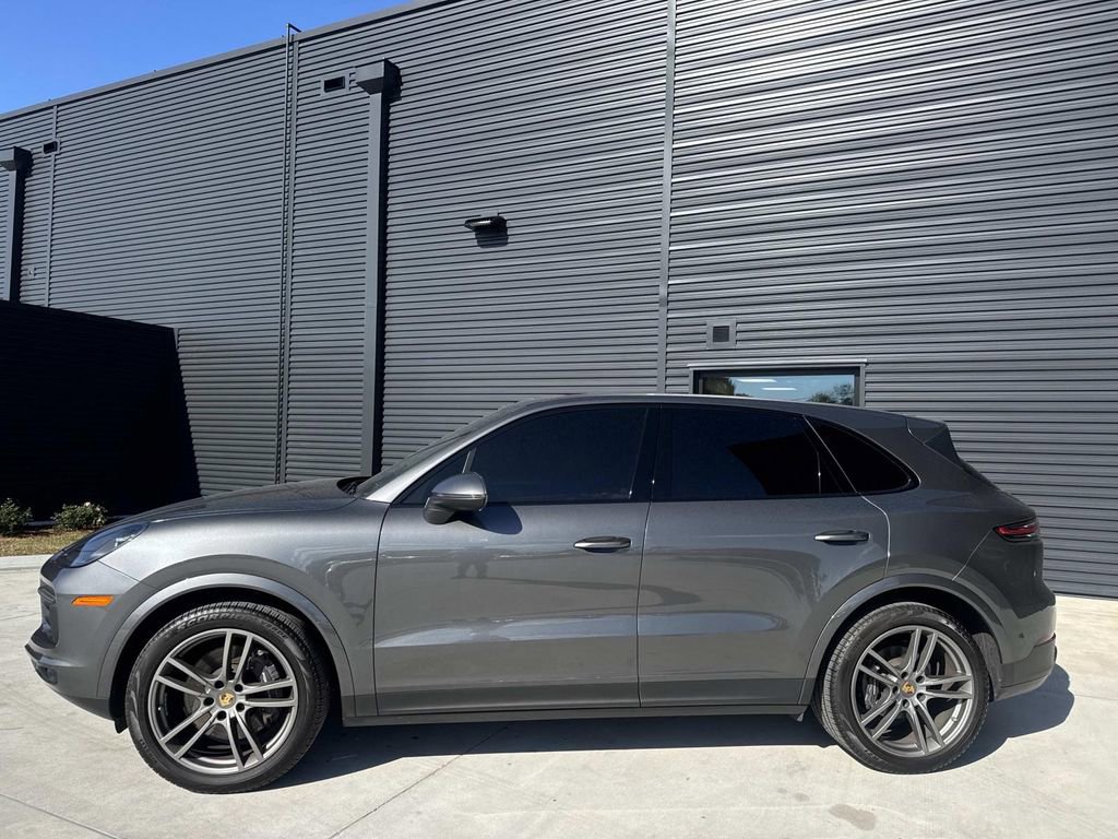 Used 2021 Porsche Cayenne image 2
