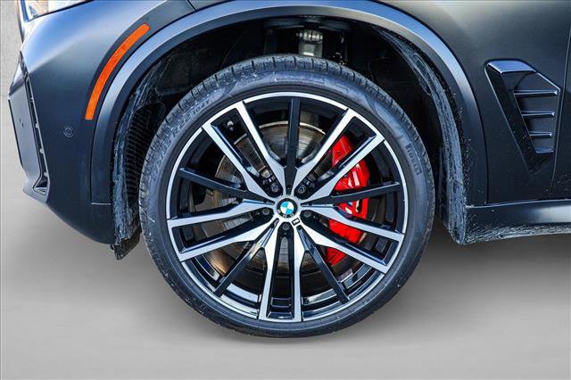 Used 2024 BMW X5 M60i image 9