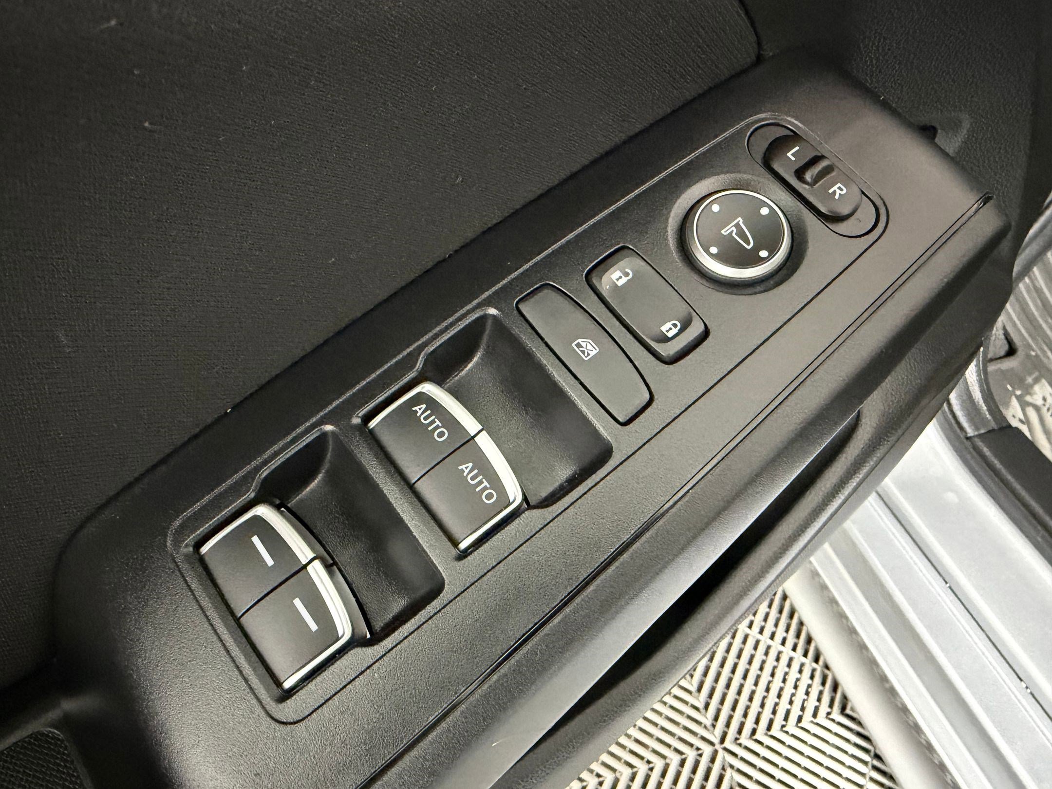 Certified 2025 Honda Civic FWD Hybrid Sedan image 21