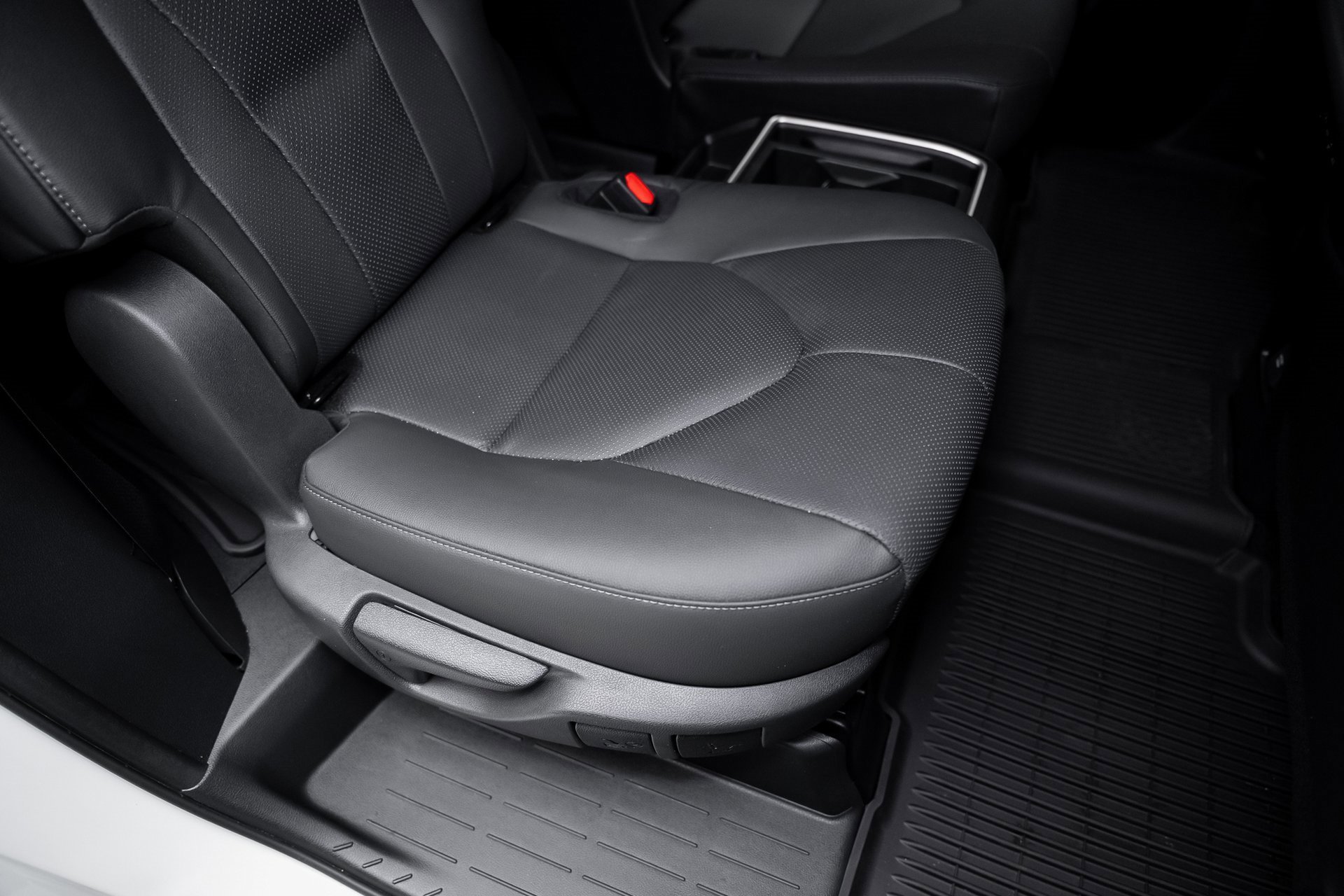 Used 2024 Toyota Grand Highlander XLE image 63