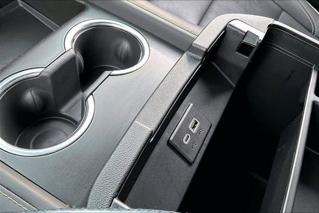 Used 2024 GMC Yukon SLT image 16